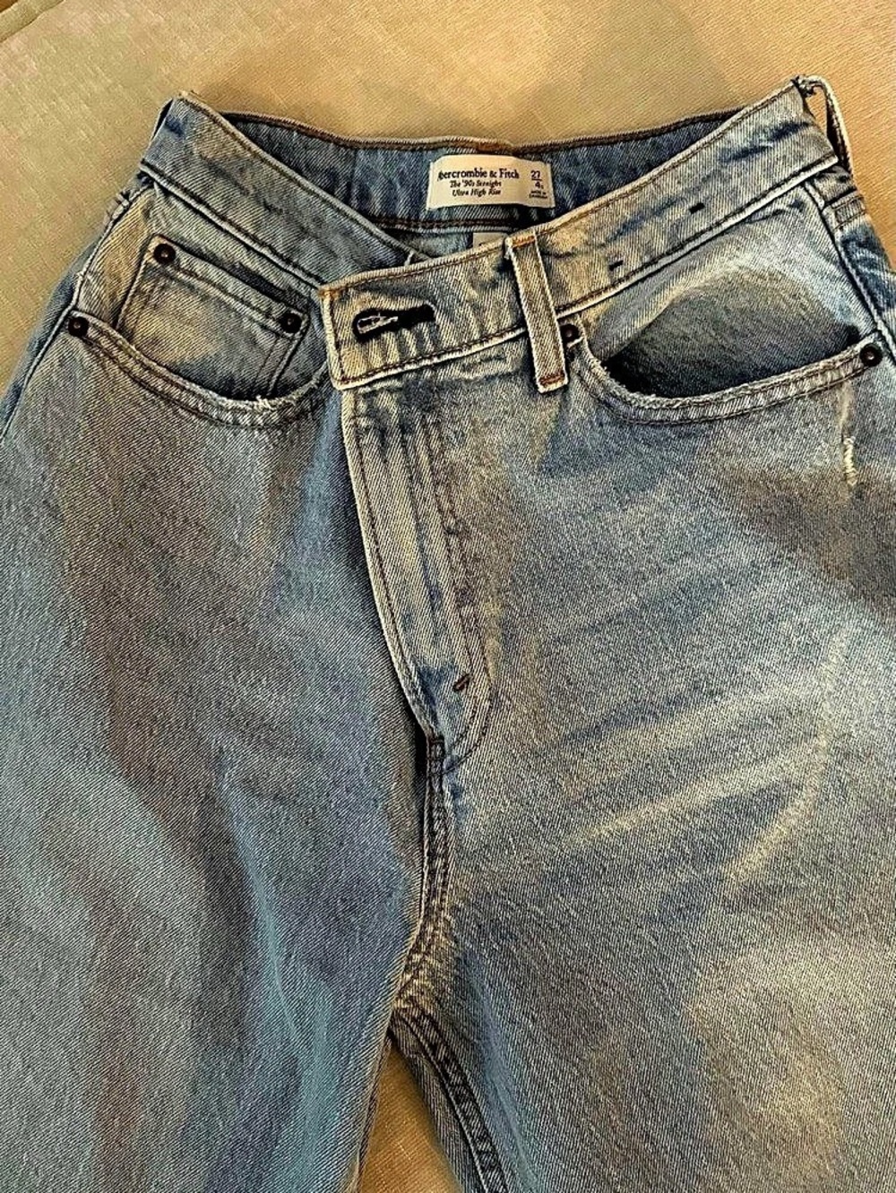 Madewell Straight Leg Jeans in Blue Waist 27